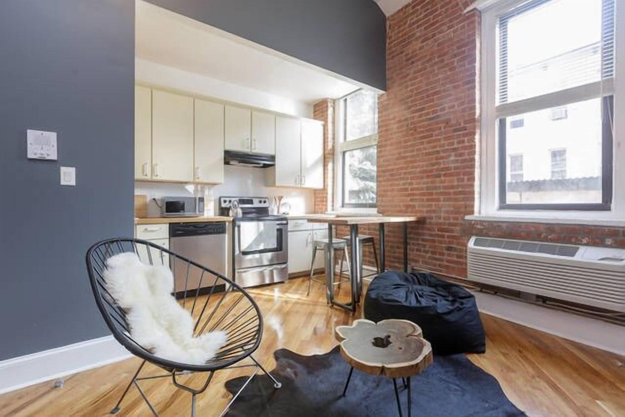 Habitat 101brooklyn Apartment