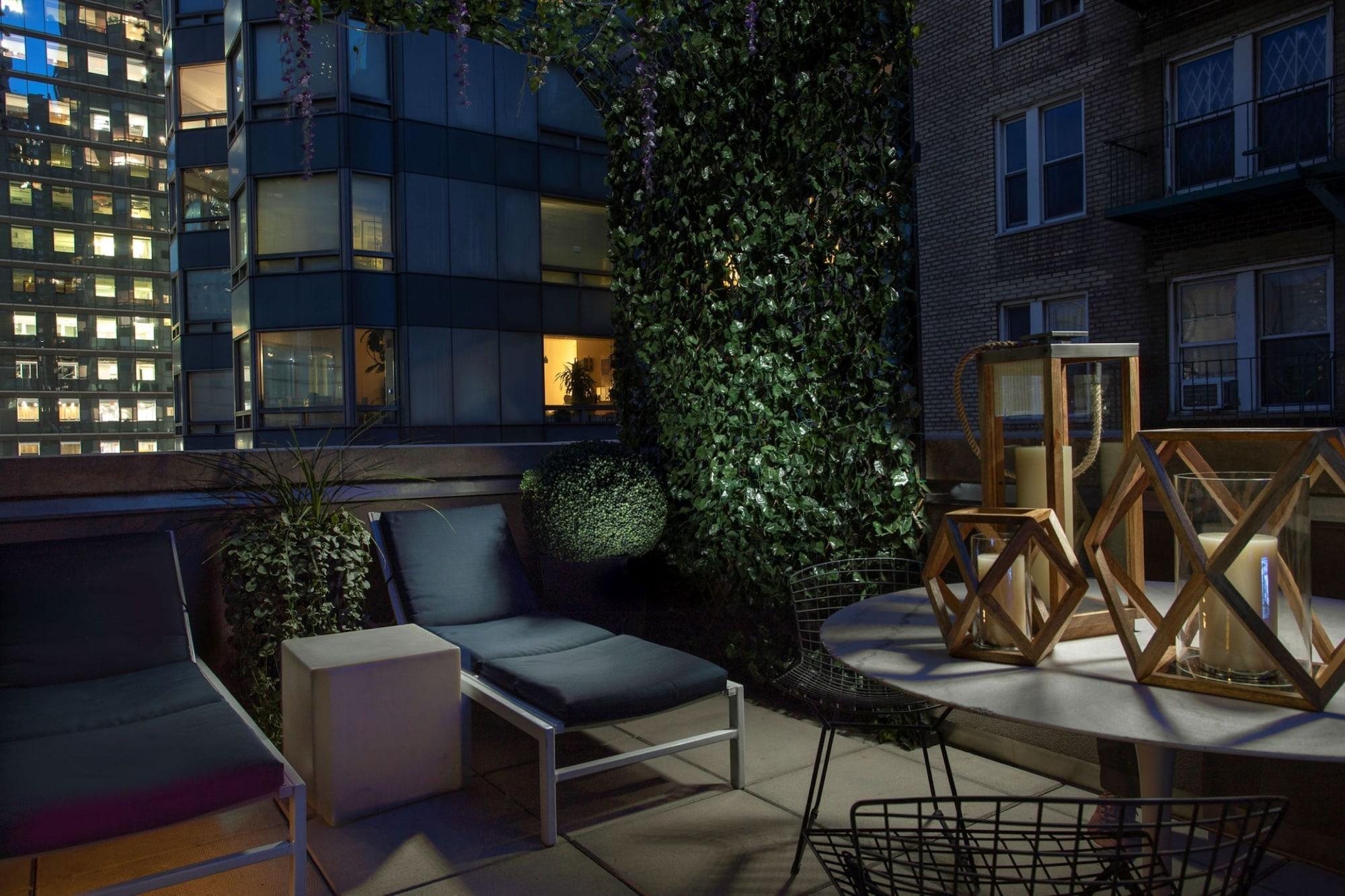 6 Columbus Park 4*