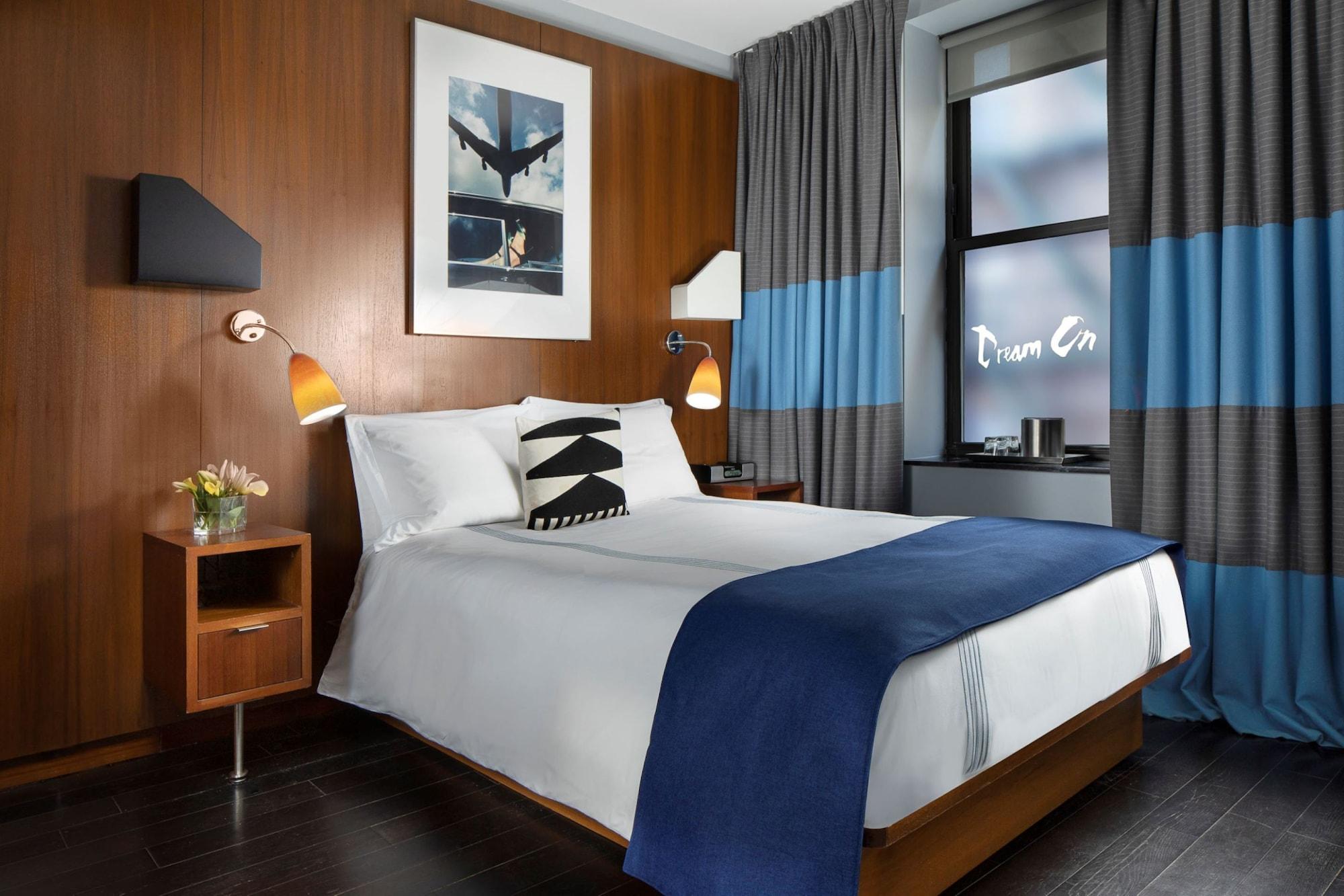 6 Columbus Park 4*