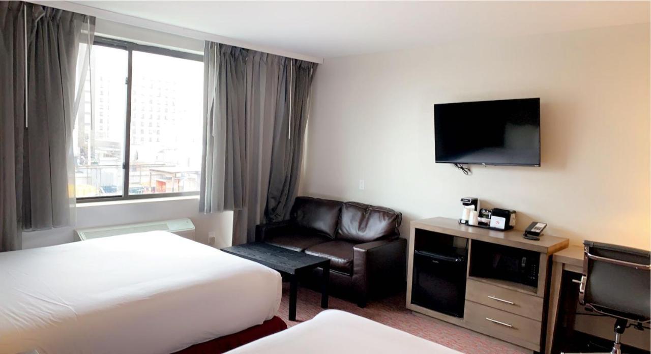 Capital Long Island Hotel 4*