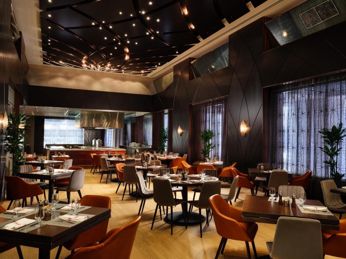 Hyatt Centric Street 4*