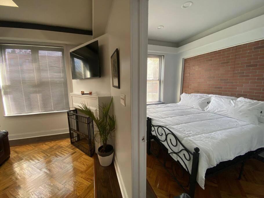 Apartment Your *