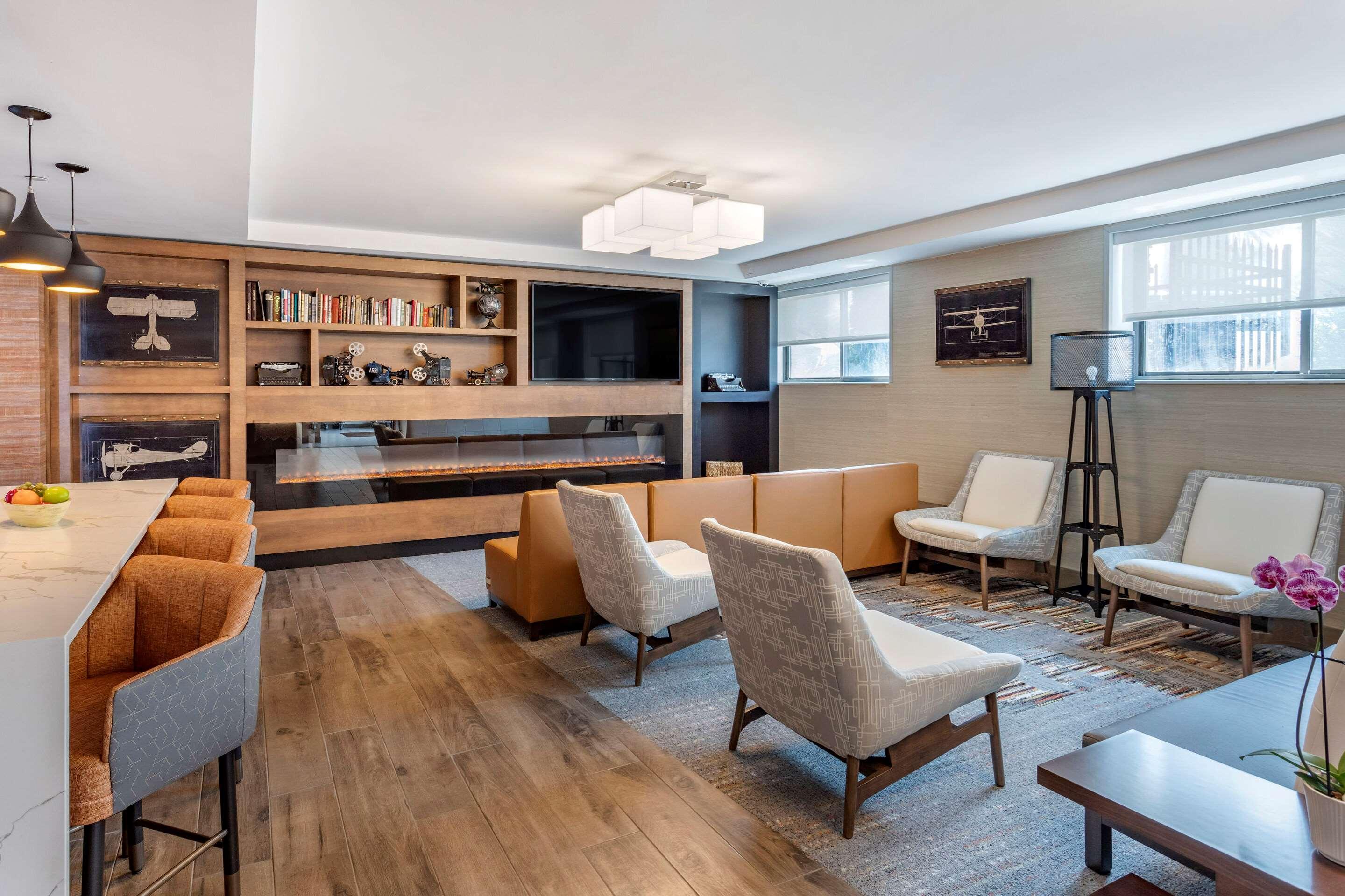 Hotel Comfort Jfk Airport 2*