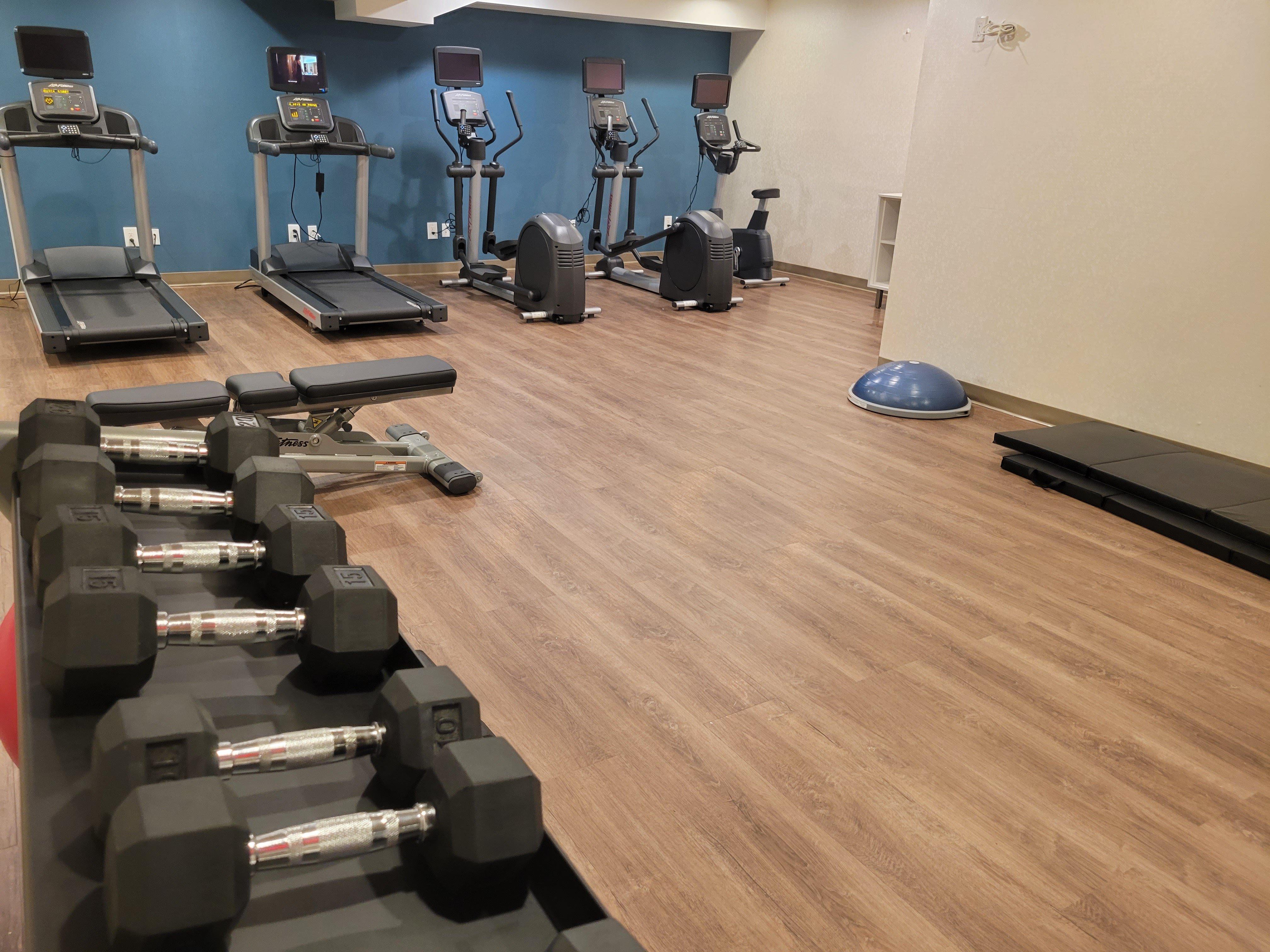 Express Maspeth By Ihg Hotel