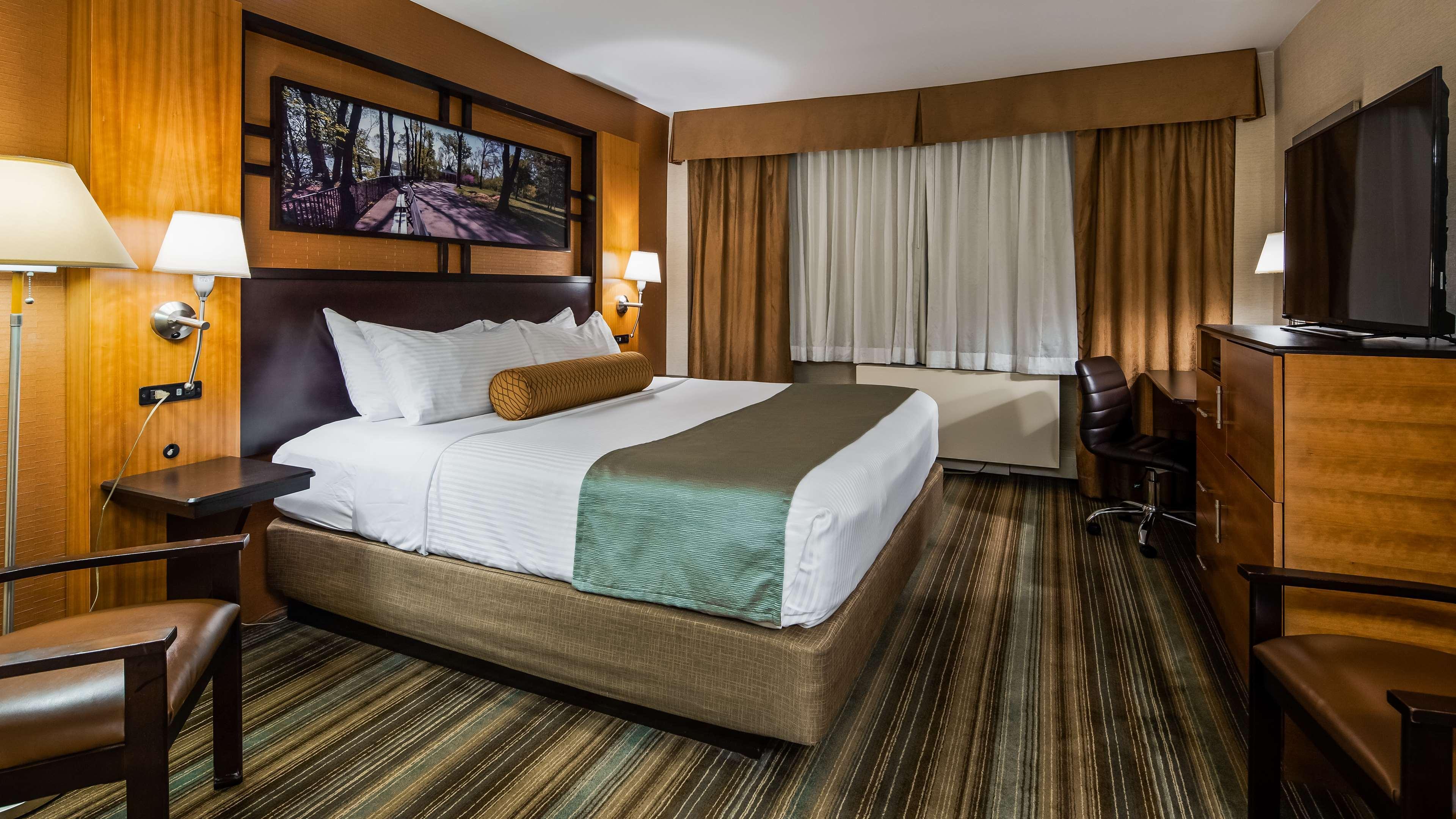 Hotel Western Queens Gold Coast 3*
