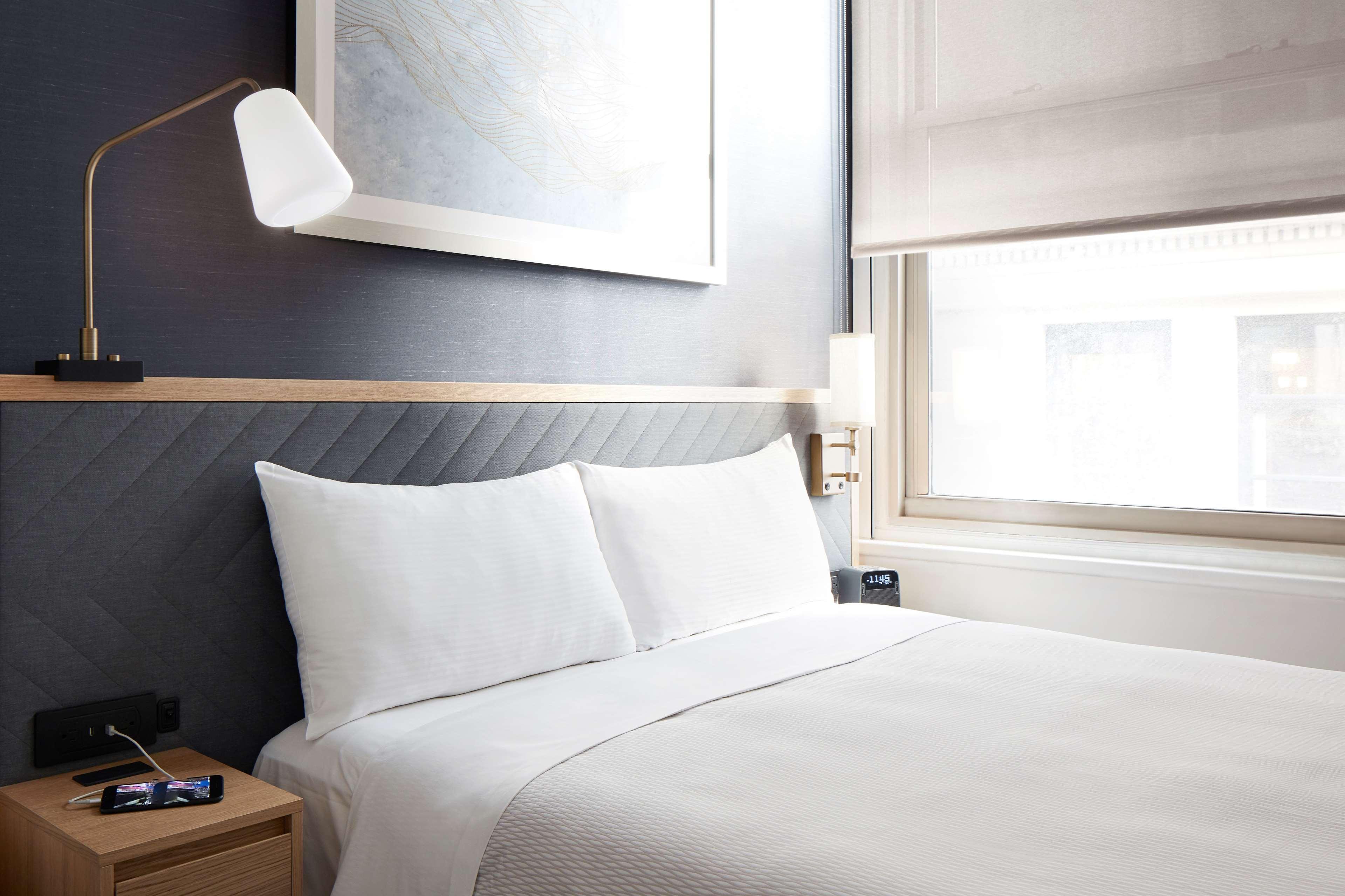 Radisson Street 4*