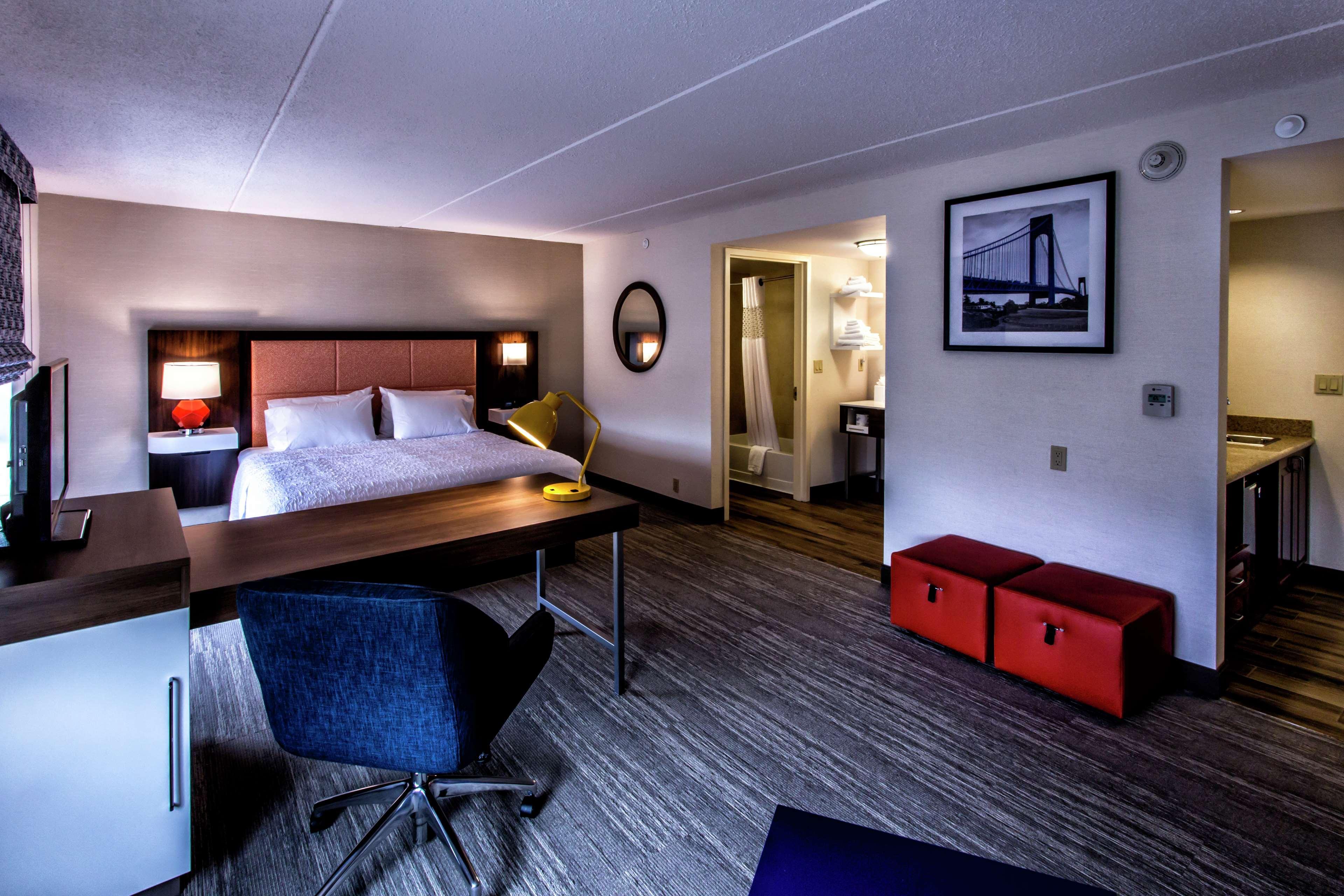 Hampton & Staten Island Hotel