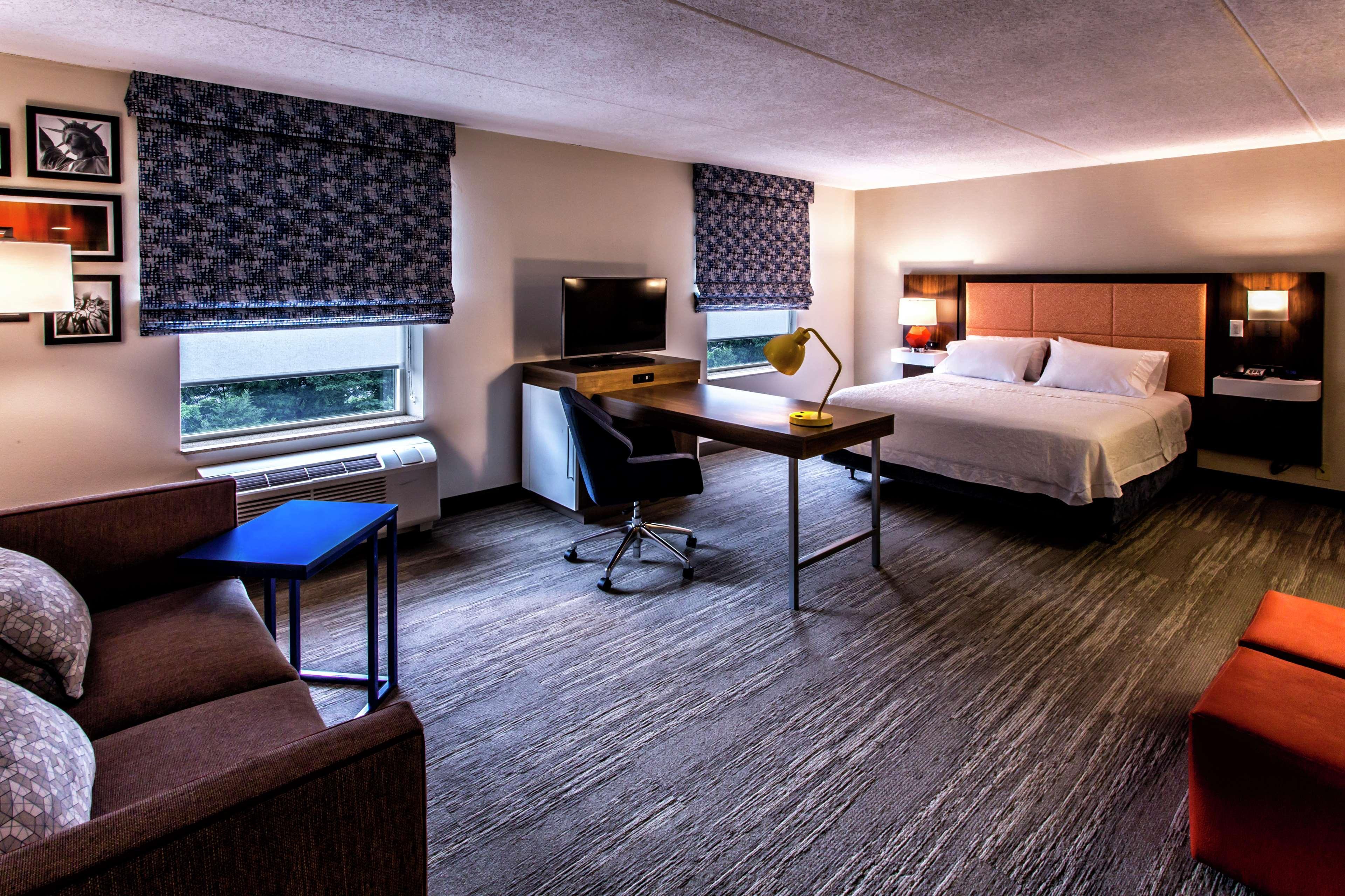 Hampton & Staten Island 3*