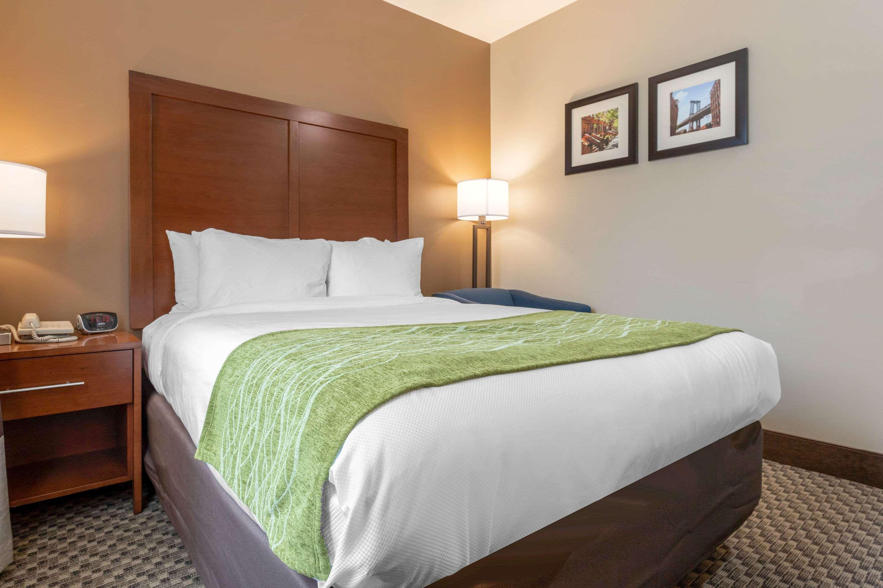 Hotel Comfort & Near Jfk Air Train