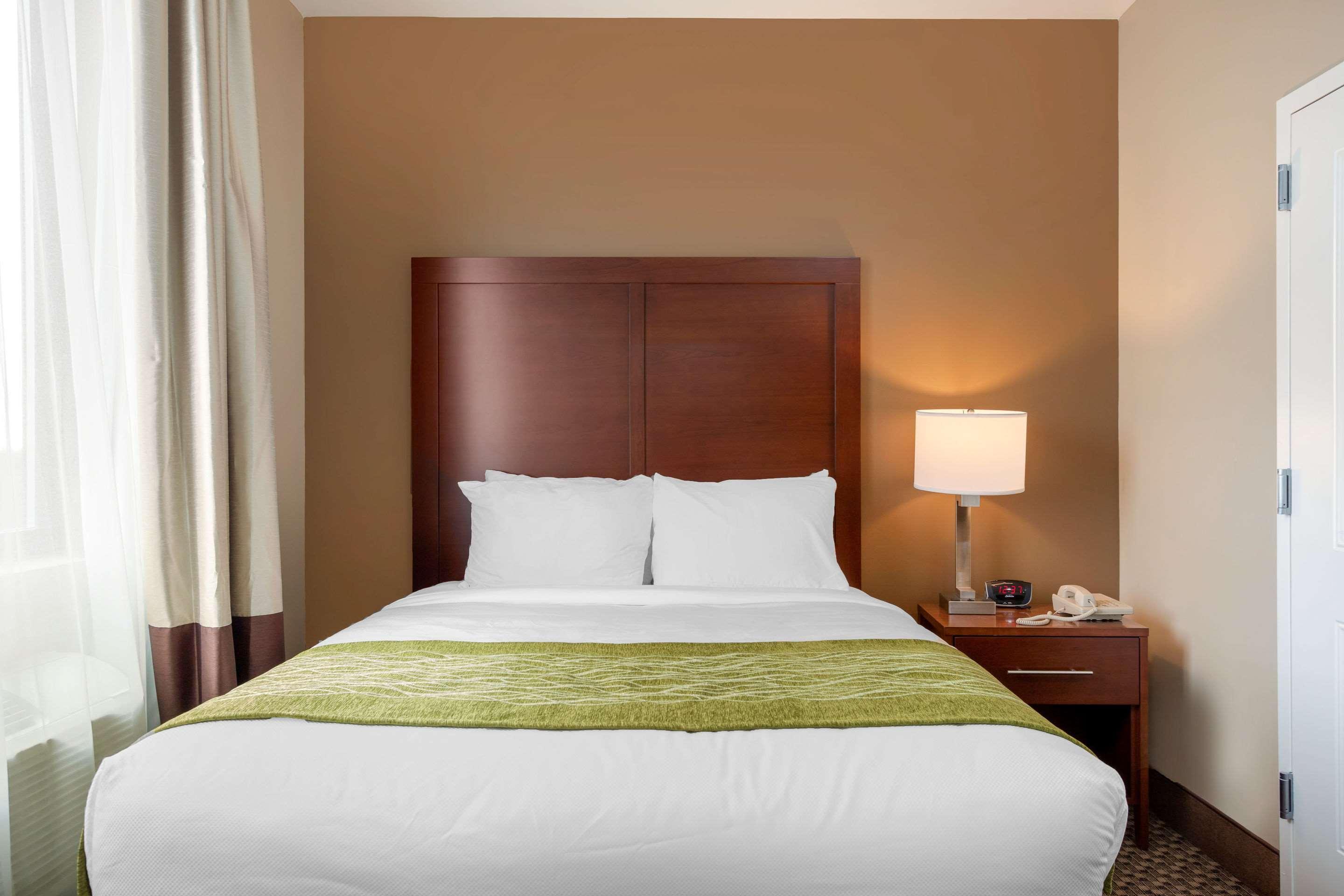 Hotel Comfort & Near Jfk Air Train
