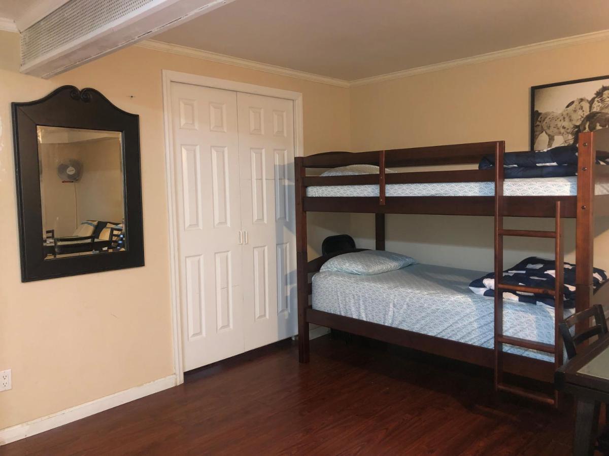 67-26 Austin Cove Near Subway, All Shops, Restaurants! Separate Entrance New York