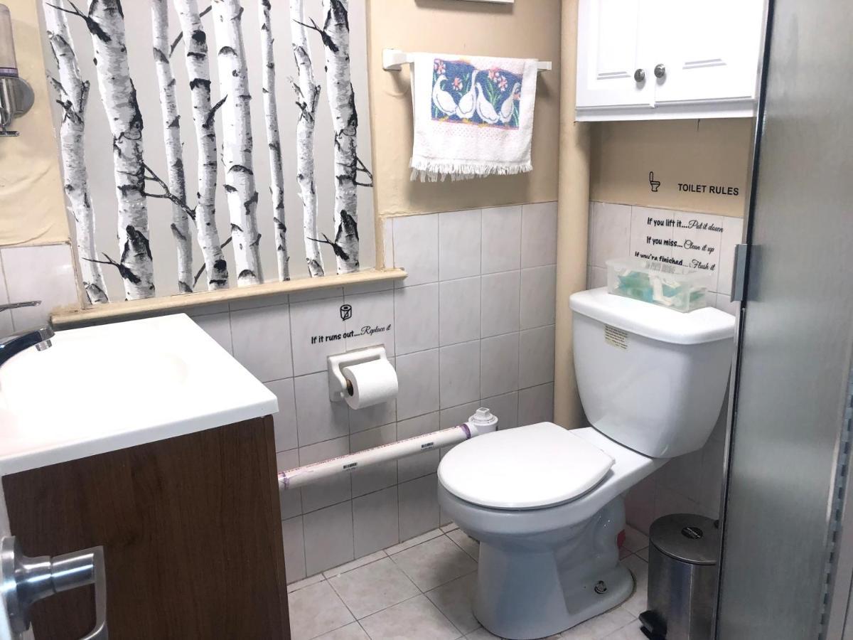 67-26 Austin Cove Near Subway, All Shops, Restaurants! Separate Entrance Apartment *