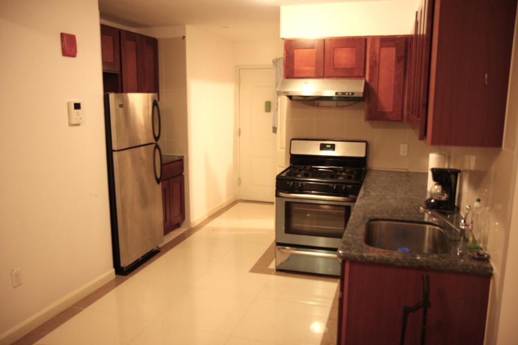 Anyi Guesthouse In Flushing Apartment