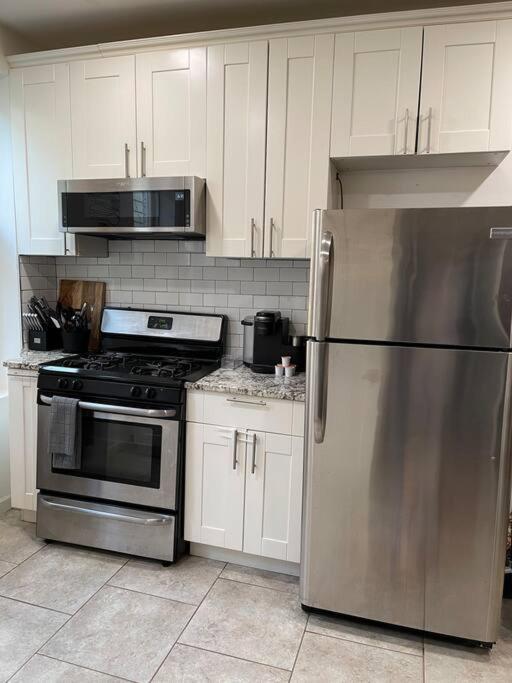 Derive Stays - Affordable Brooklyn Apt. W/ Balcony * New York