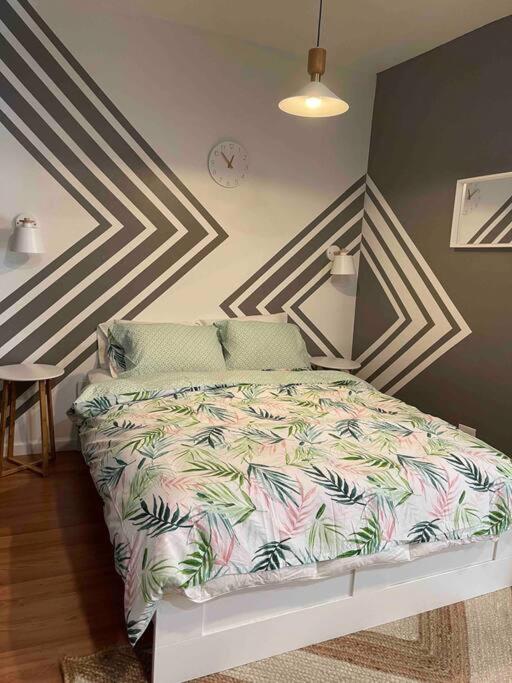 Derive Stays - Affordable Brooklyn Apt. W/ Balcony New York