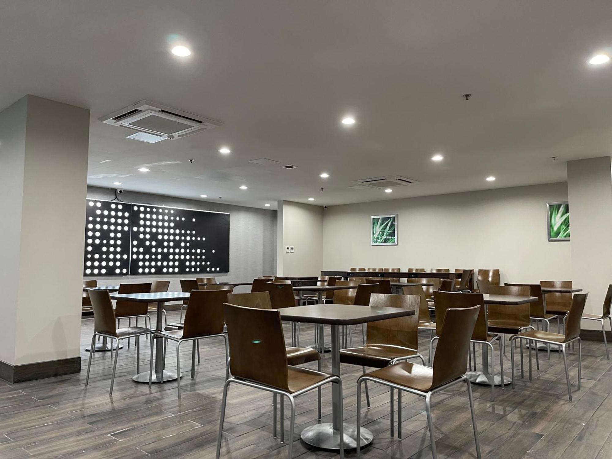 Days By Wyndham Bronx Nyc 3*