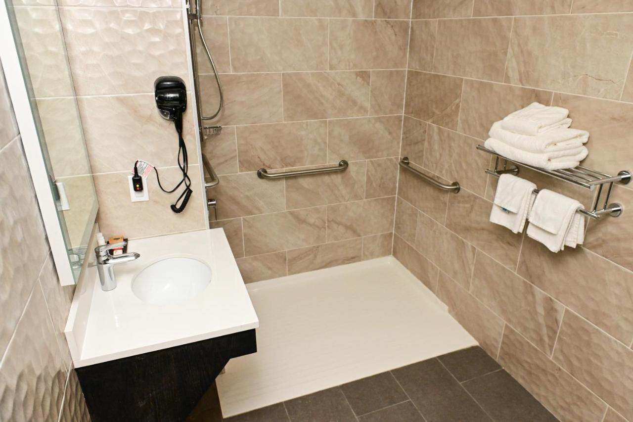 Days By Wyndham Bronx Nyc