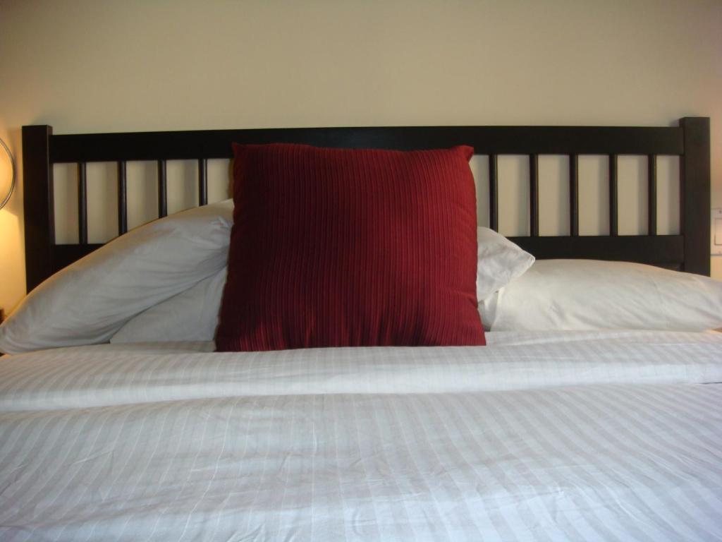Colonial House 3*