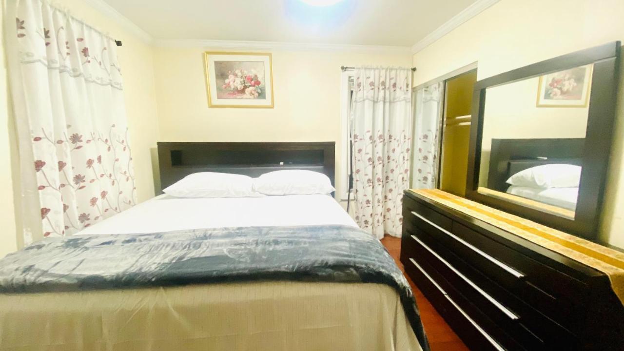 Minutes From Jfk, Beautiful With Peaceful, Cosy, Private *