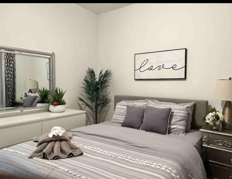 Brooklyn Golden Palace Apartment New York