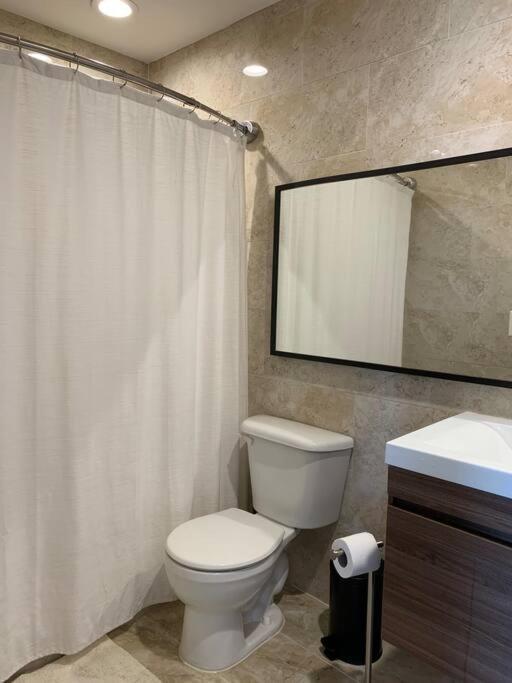 Oasis Ny, 2br Cozy In A 2family House, 18min From The City
