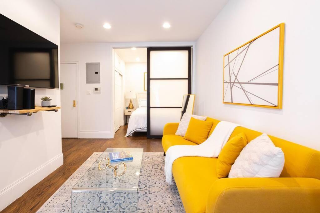 Apartment 69-3c Stylish Lower East East 1br Brand New