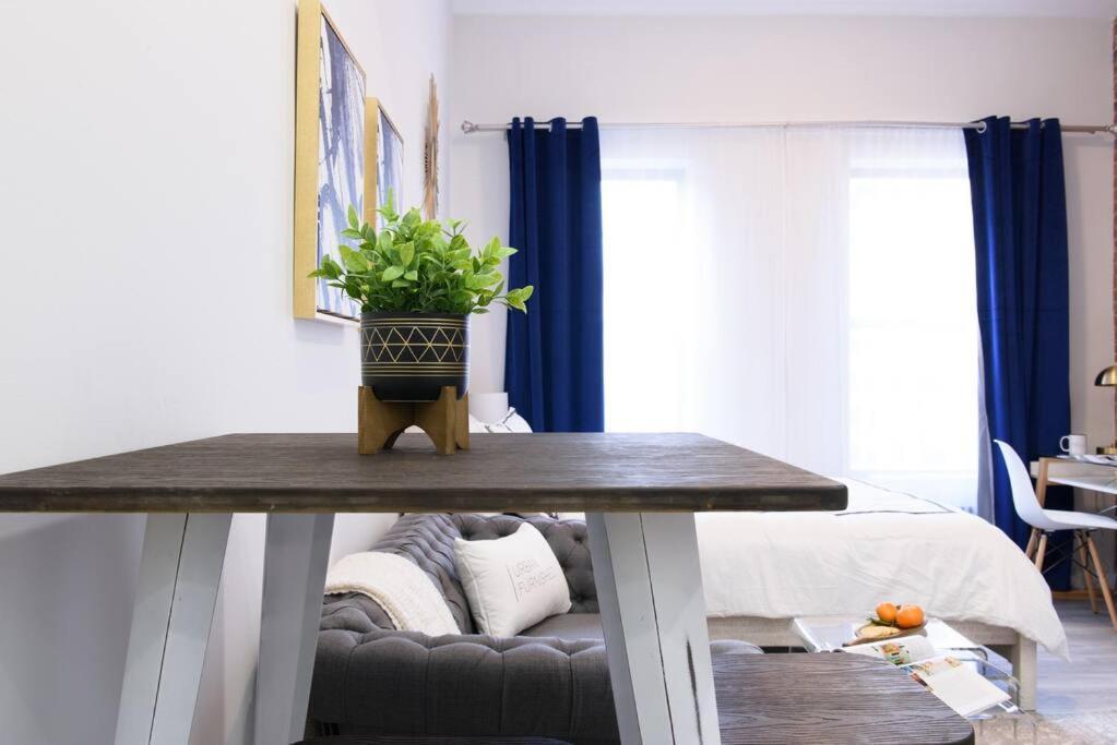Apartment 240-14 New Prime Location W&d In Unit New York