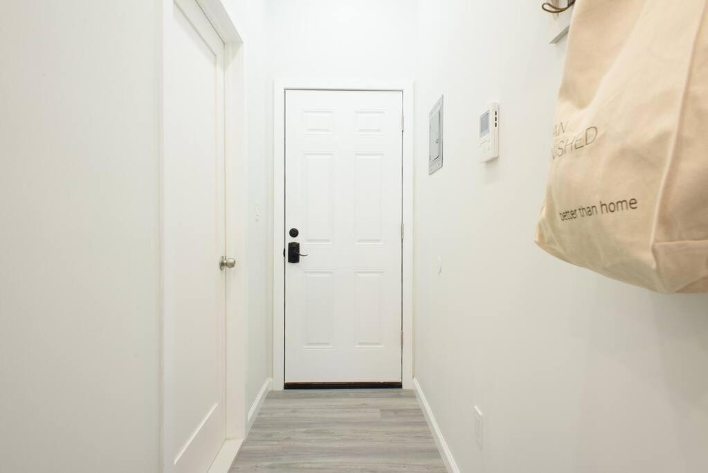 240-14 New Prime Location W&d In Unit * New York