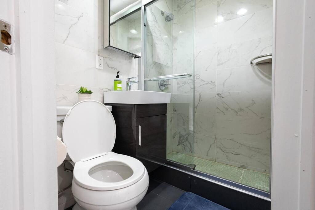 Apartment 69-2d Stylish Lower East Side 1br Brand New *
