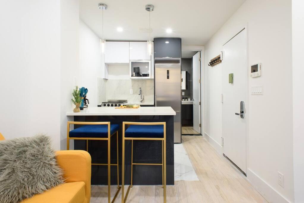 Apartment 1597-8 Luxury Upper East Side W&d