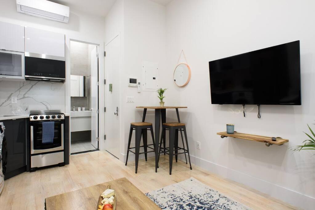 78-4d Quality 1br W&d Skylight By Park