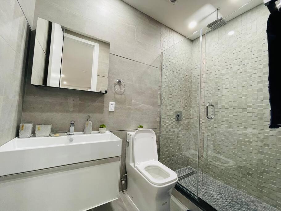 78-3a Luxury Brand New Modern 1br W&d * New York