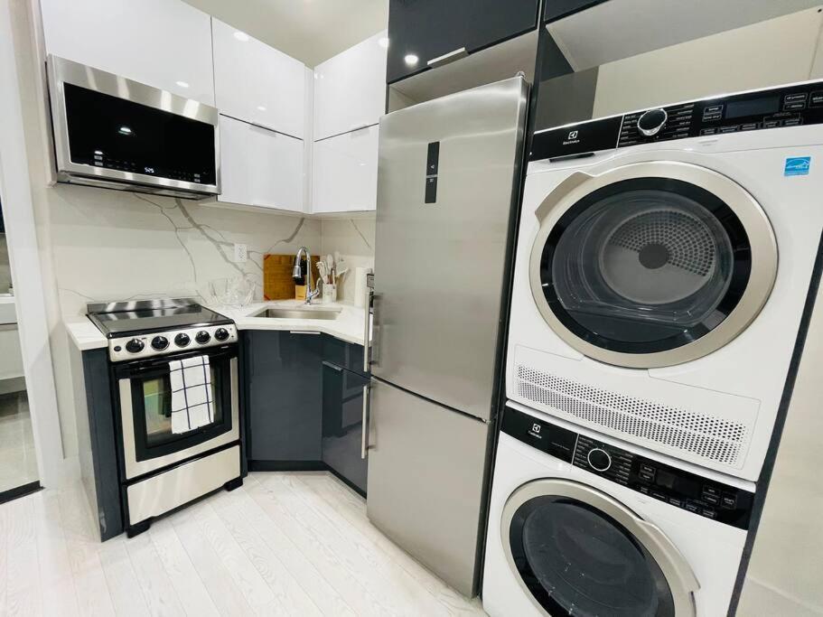 78-3a Luxury Brand New Modern 1br W&d * New York