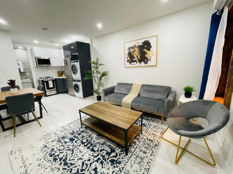 Apartment 78-3a Luxury Brand New Modern 1br W&d New York