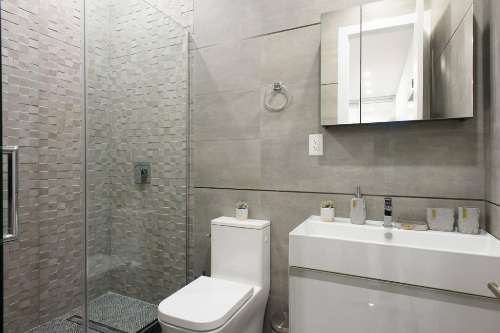 78-1d New Junior 1 Bedroom Prime Ues Wd In Unit Apartment New York