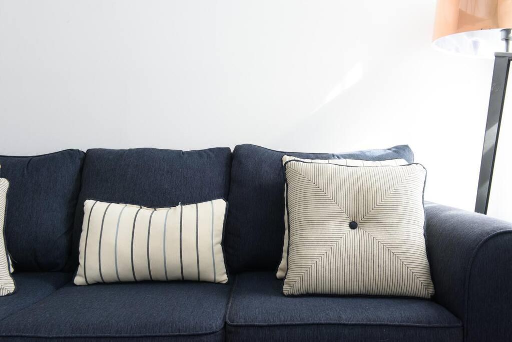 428-3r Spacious Prime Midtown 2br Newly Furnished Apartment *