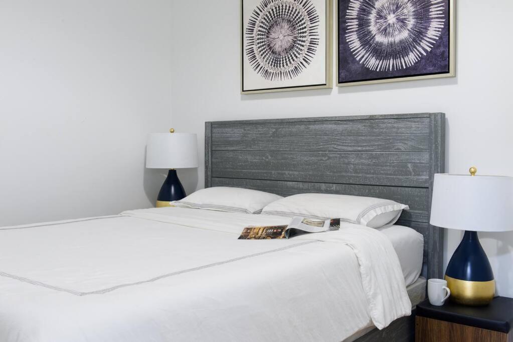 428-3r Spacious Prime Midtown 2br Newly Furnished * New York