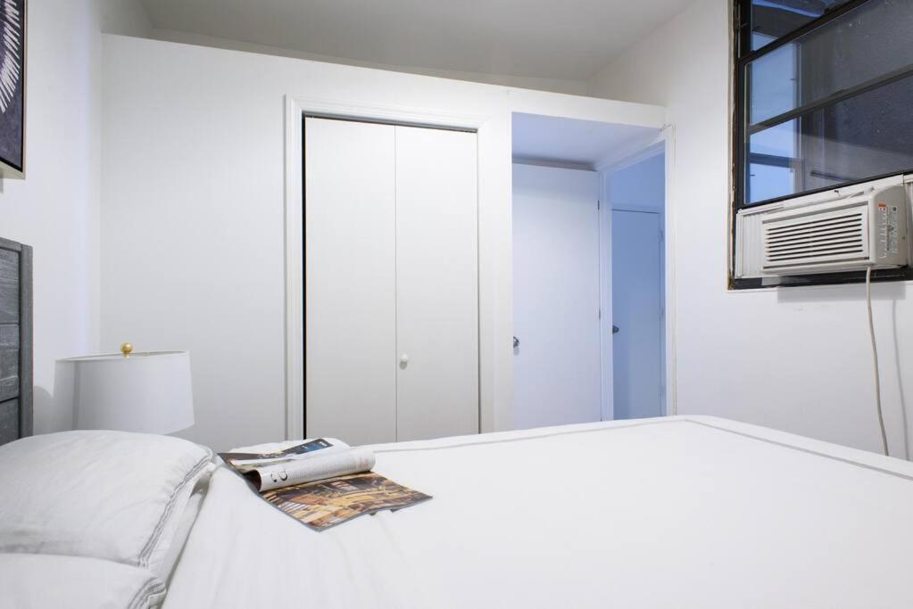 Apartment 428-3r Spacious Prime Midtown 2br Newly Furnished New York