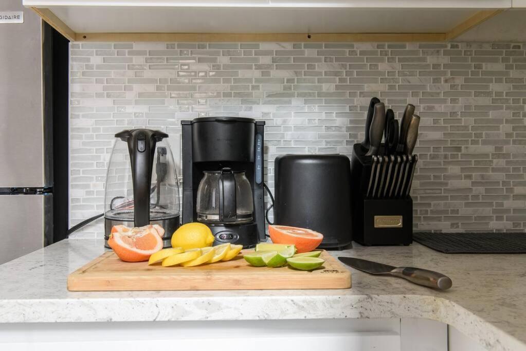 428-3r Spacious Prime Midtown 2br Newly Furnished New York