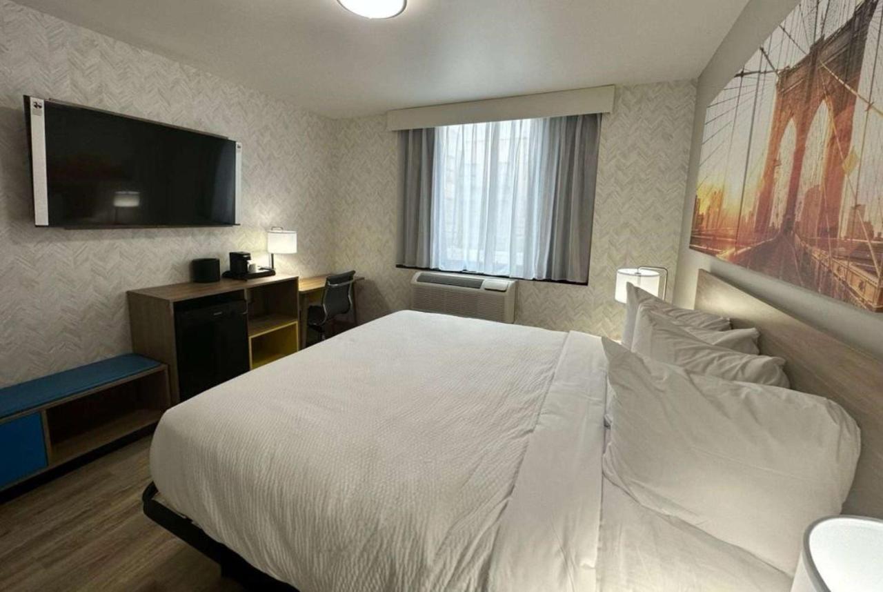 Days By Wyndham Brooklyn Eastern Parkway New York