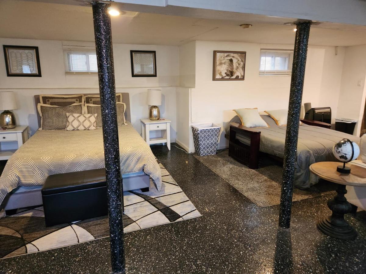 Cozy Studio; Lower Level Unit Apartment *