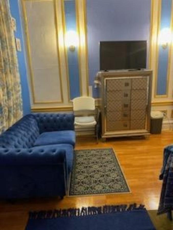 Guest house Jad Hosts Crown Heights On The Parkway New York