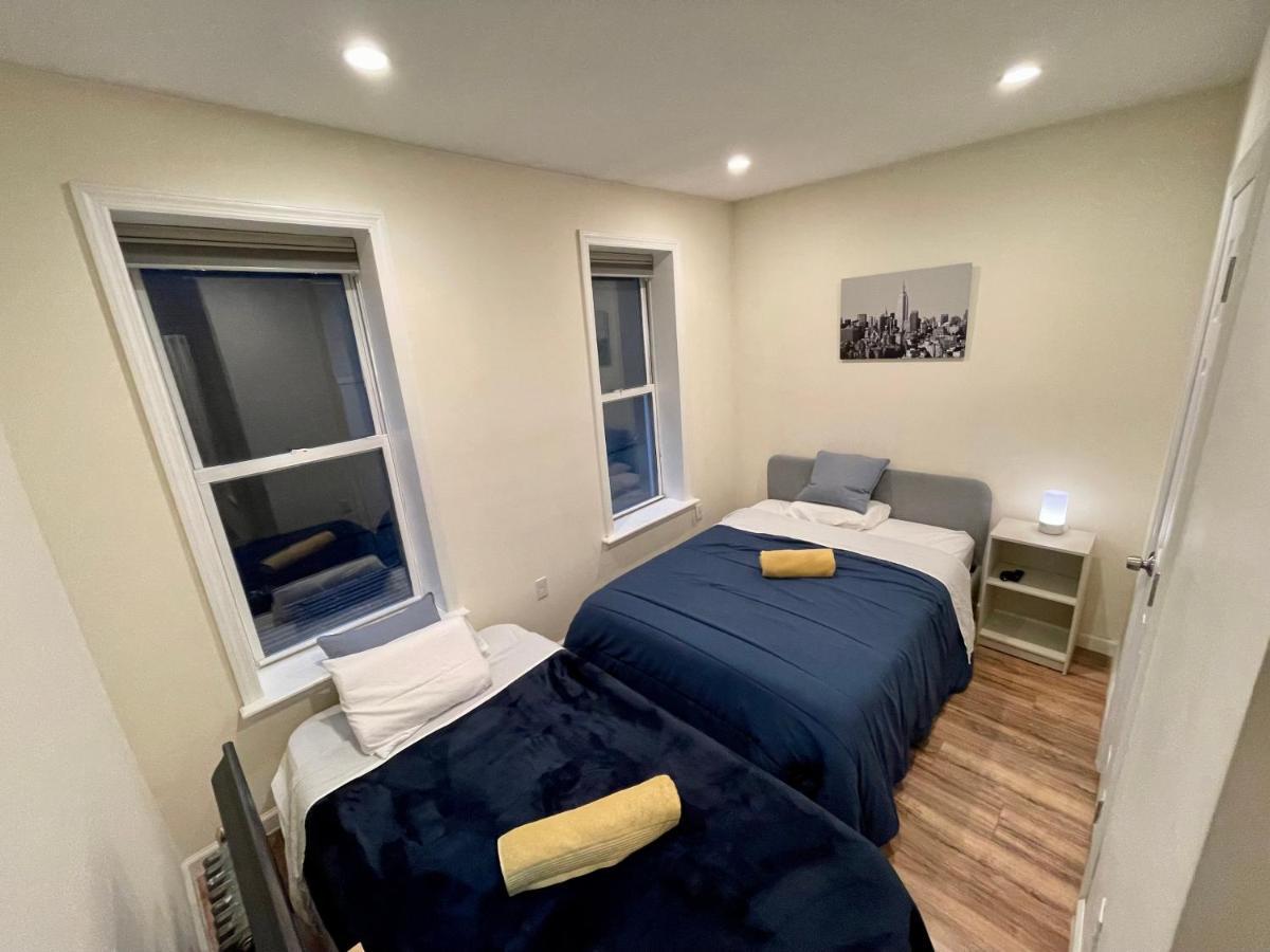 Homestay Elegant Private Close To Manhattan! - Is In A 2 Bedrooms Apartament And First Floor With Free Street Parking *