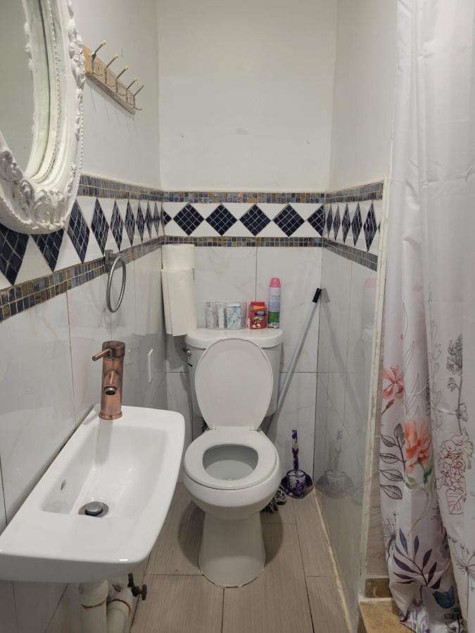 Guest house Private Entrance And Bathroom Near Jfk Airport *