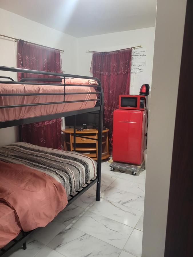 Guest house Private Entrance And Bathroom Near Jfk Airport