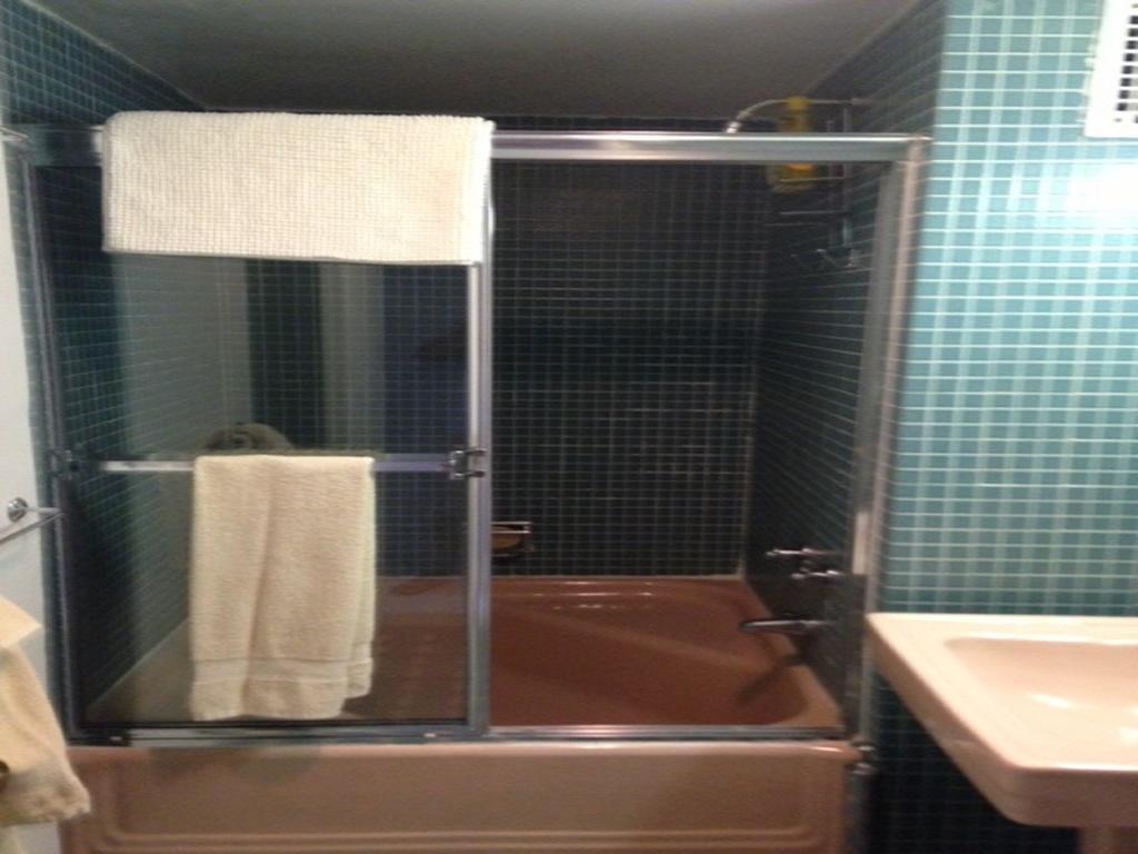 Studio - 39th Street Apartment