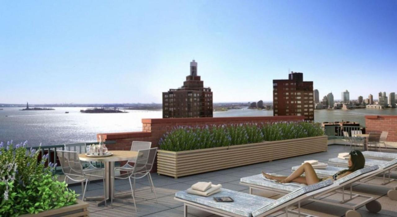 Rector Place Apartment