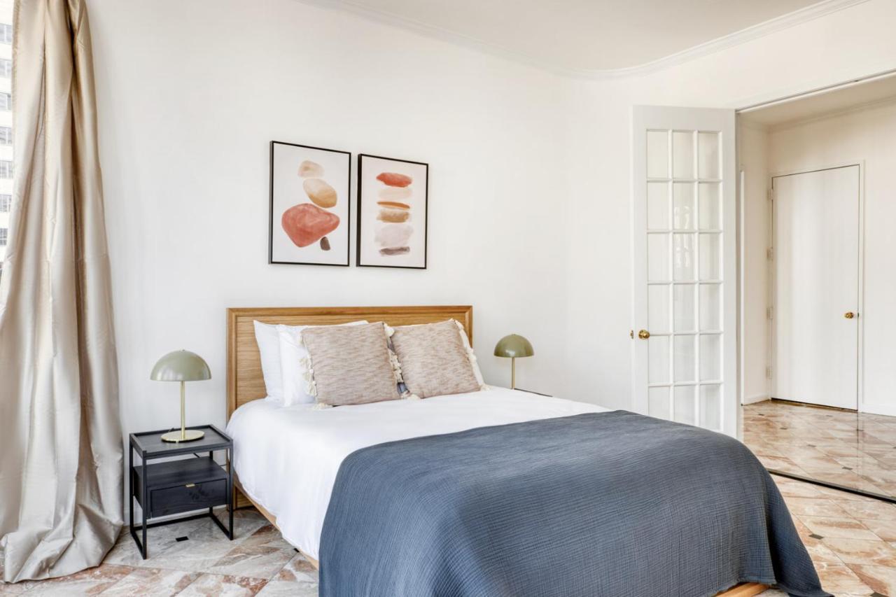 Midtown East 3br W Doorman Gym Nr Bloomingdales Nyc-915 *