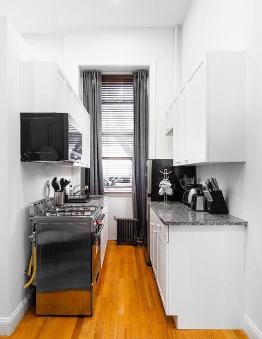 Spacious In Brooklyn Heights Apartment *