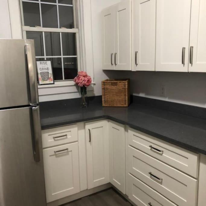 Apartment Private In Townhouse W 2 Baths Fq Beds 1-3ppl